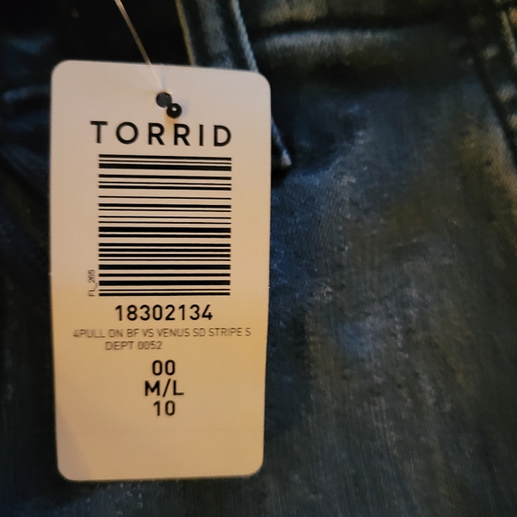 Torrid boyfriend jeans - Picture 6 of 7